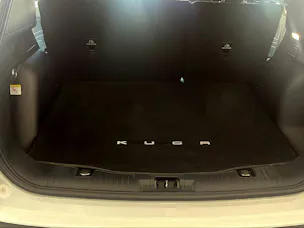 FORD Kuga 2.5 Hybrid Cool & Connect 4x4 mit  Anhängerkupplung 1500kg