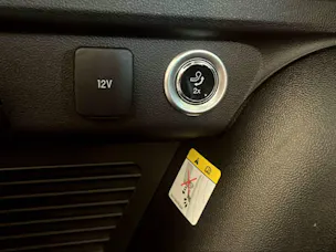 FORD Kuga 2.5 Hybrid Cool & Connect 4x4 mit  Anhängerkupplung 1500kg