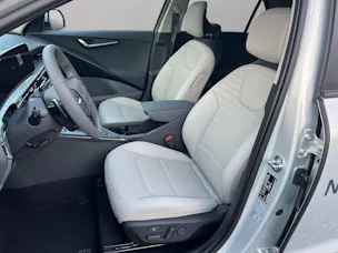 Kia Niro 1.6 GDi Hybrid Style Facelift MY27 / 7-Jahre CH-Herstellergarantie / 360°Kamera m. Totwinkel-Monitoranzeige / 0.99% Leasing-Angebot