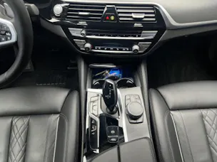 BMW 545e xDrive SAG