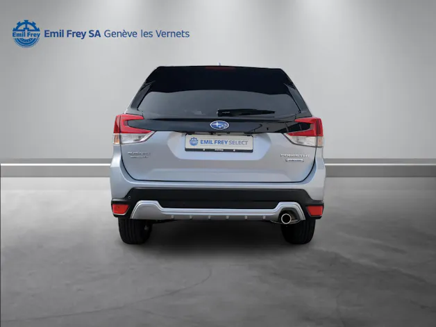 Subaru Forester Station 2.0i e-Boxer Luxury