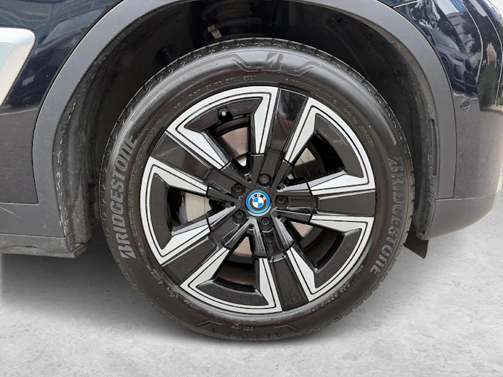 Fahrzeugbild BMW iX3