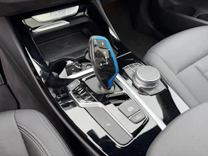 https://vehicle.imgix.net/4438696/6503d375-d765-4d9e-b832-d00b45a78cd2.jpg