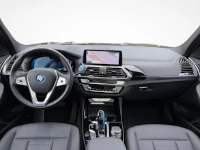 https://vehicle.imgix.net/4438696/98652232-df1c-470a-a32d-d93c1ec06bfe.jpg