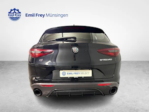 https://vehicle.imgix.net/4438726/97779193-70e0-4f2e-bcdf-f445baa68127.jpg