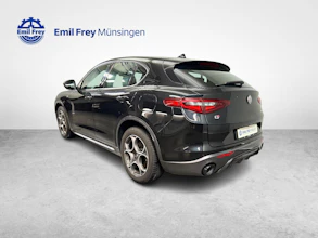 https://vehicle.imgix.net/4438726/dd4dc1b3-f186-45a9-88ba-32976112ba76.jpg
