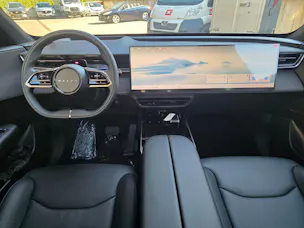 MAZDA CX-6e Takumi