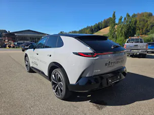 MAZDA CX-6e Takumi
