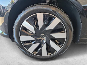 https://vehicle.imgix.net/4438761/54905b86-3c37-4fa2-88a8-9c6167d0a086.jpg