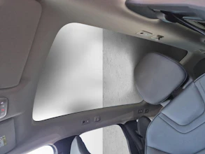 https://vehicle.imgix.net/4438761/aed0314f-4983-4a60-b6c2-eaea1b79543d.jpg