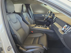 Fahrzeugbild VOLVO XC60 2.0 T6 TE Plus Dark eAWD