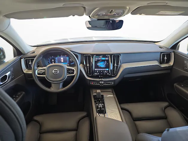 VOLVO XC60 2.0 T6 TE Plus Dark eAWD