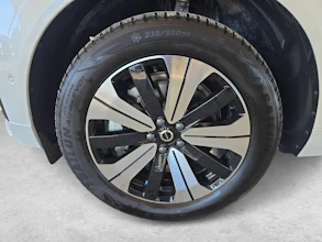 https://vehicle.imgix.net/4438762/ab16f566-c0a0-45d9-87b8-1070b1276b4c.jpg
