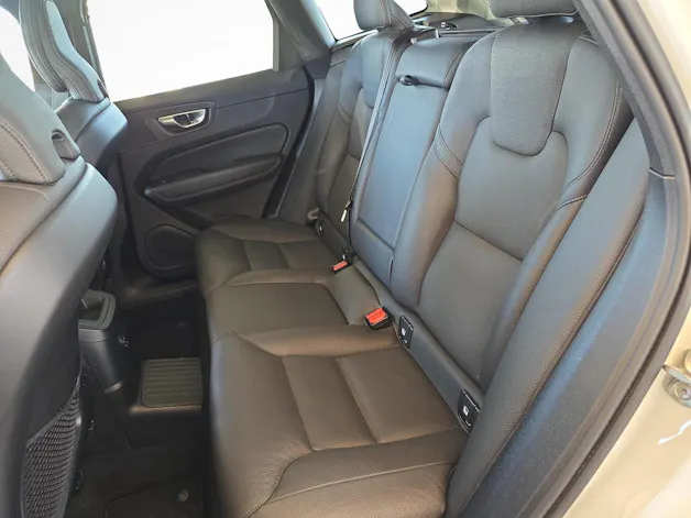 VOLVO XC60 2.0 T6 TE Plus Dark eAWD