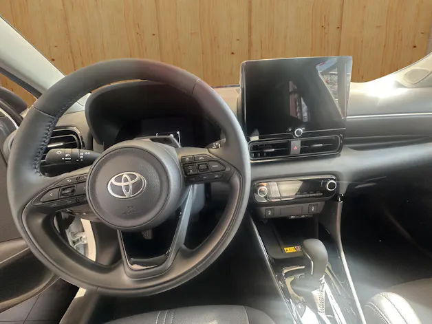 Toyota Yaris 1.5 VVT-i HSD Trend