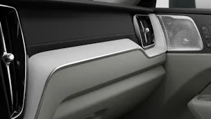 VOLVO XC60 2.0 B5 MH Ultra Bright AWD