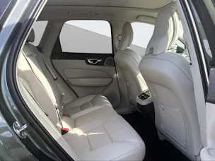 VOLVO XC60 2.0 B5 MH Ultra Bright AWD