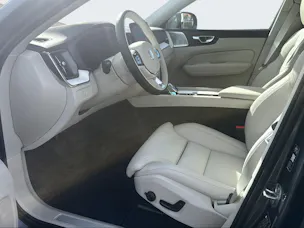 VOLVO XC60 2.0 B5 MH Ultra Bright AWD
