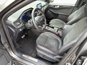 FORD Kuga 2.5 Hybrid ST-Line X 4x4
