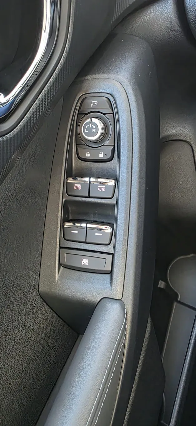 Subaru Crosstrek 2.0i e-Boxer Swiss Plus