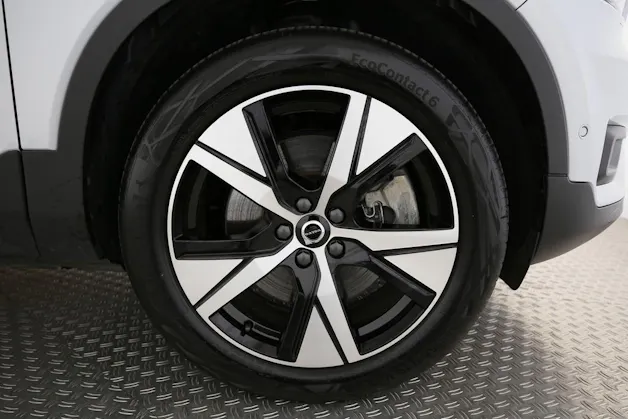 VOLVO XC40 P8 Twin Pro AWD