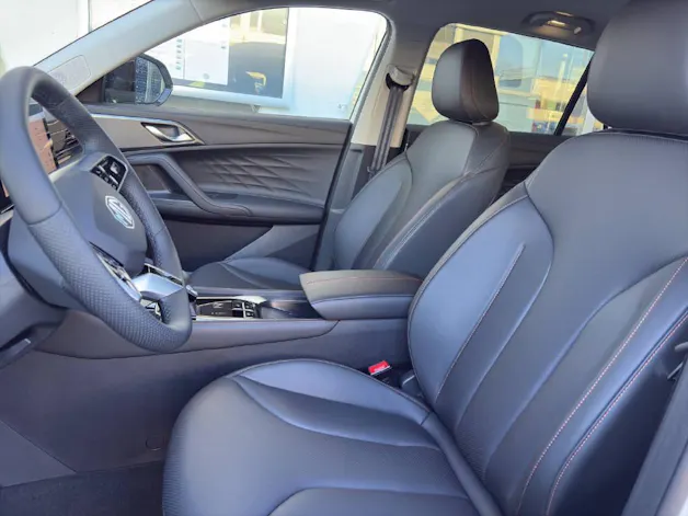 MG HS 1.5 Hybrid Luxury