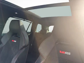 https://vehicle.imgix.net/4438877/2ea7d2fa-9c7c-4138-8939-0361d8f2e0f1.jpg