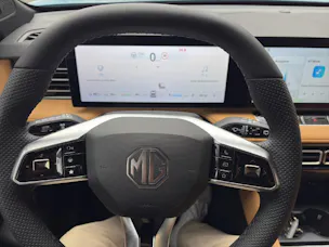 MG HS 1.5 PHEV Luxury