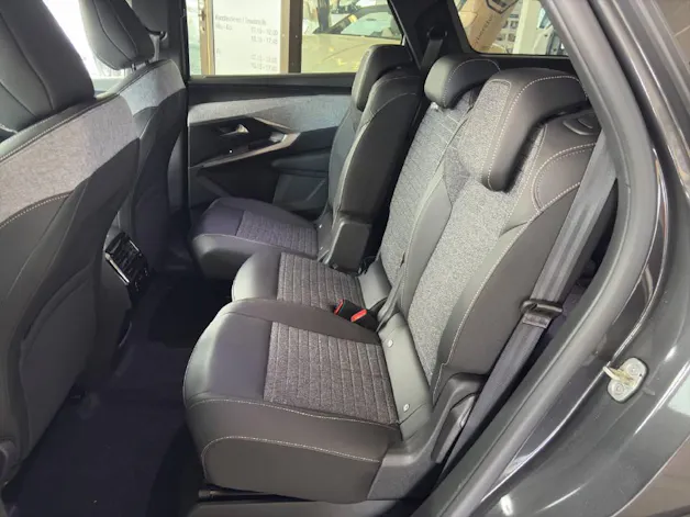 PEUGEOT 5008 1.2 Hybrid Allure Premium