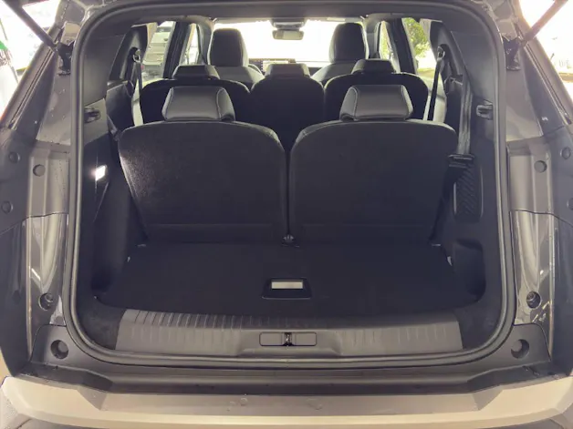 PEUGEOT 5008 1.2 Hybrid Allure Premium