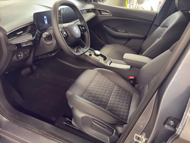 MG 3 1.5 Hybrid Luxury