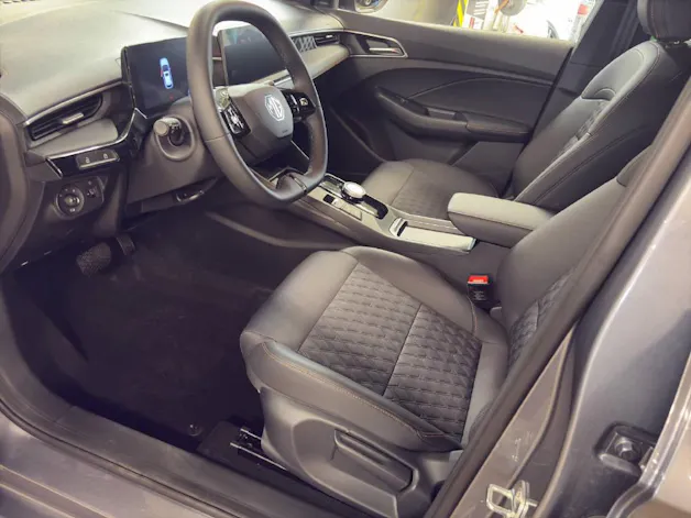 MG 3 1.5 Hybrid Luxury