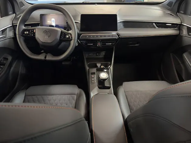 MG 3 1.5 Hybrid Luxury