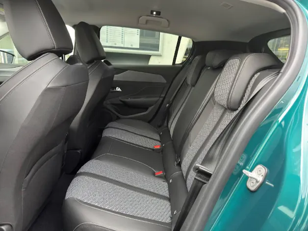 PEUGEOT 308 1.2 Hybrid Allure