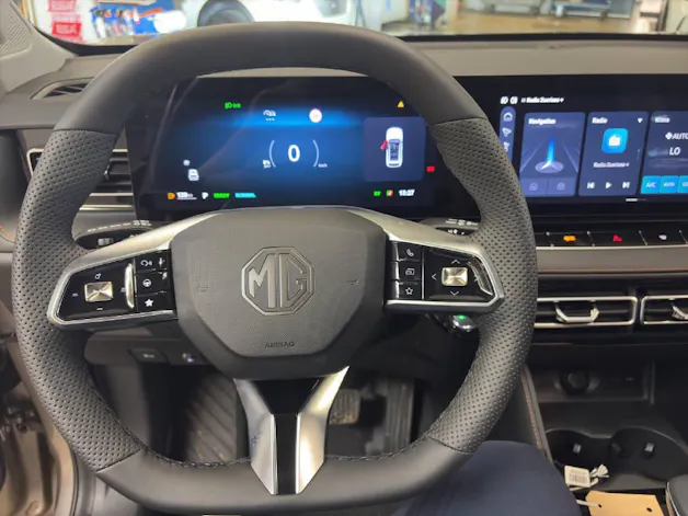 MG HS 1.5 Hybrid Luxury
