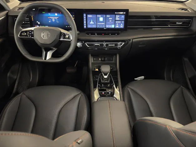 MG HS 1.5 Hybrid Luxury