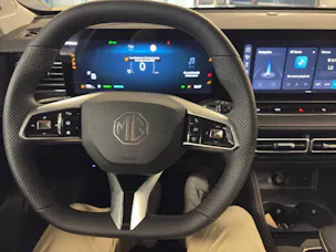 MG HS 1.5 Hybrid Luxury