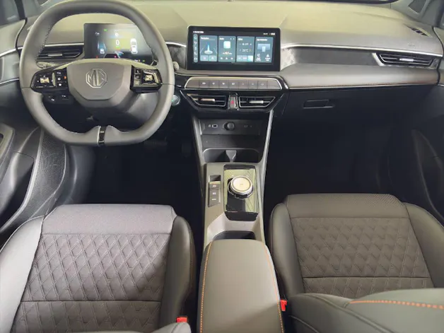 MG 3 1.5 Hybrid Luxury