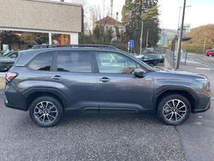Subaru Forester Station 2.0i e-Boxer Swiss Plus