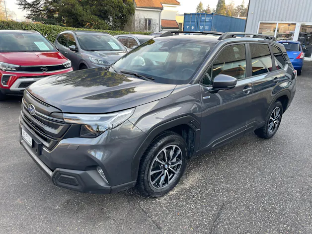 Subaru Forester Station 2.0i e-Boxer Swiss Plus