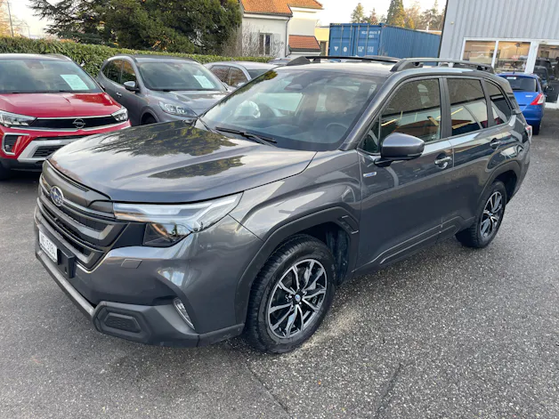 Subaru Forester Station 2.0i e-Boxer Swiss Plus