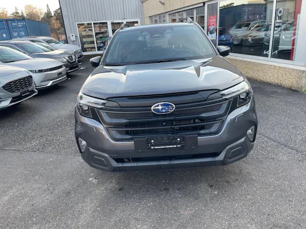 Subaru Forester Station 2.0i e-Boxer Swiss Plus