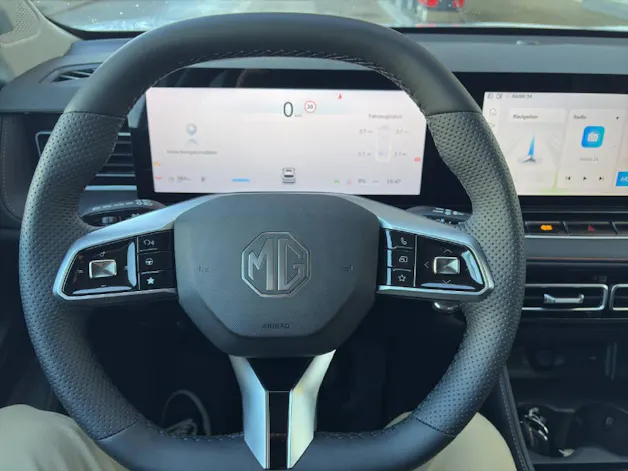 MG HS 1.5 PHEV Luxury