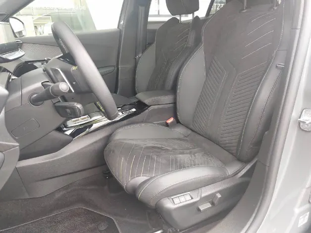 PEUGEOT 2008 1.2 Hybrid 145 GT