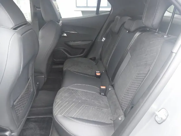 PEUGEOT 2008 1.2 Hybrid 145 GT