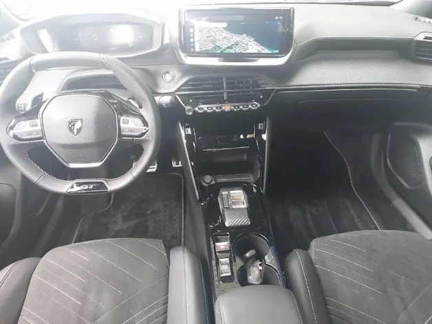 PEUGEOT 2008 1.2 Hybrid 145 GT
