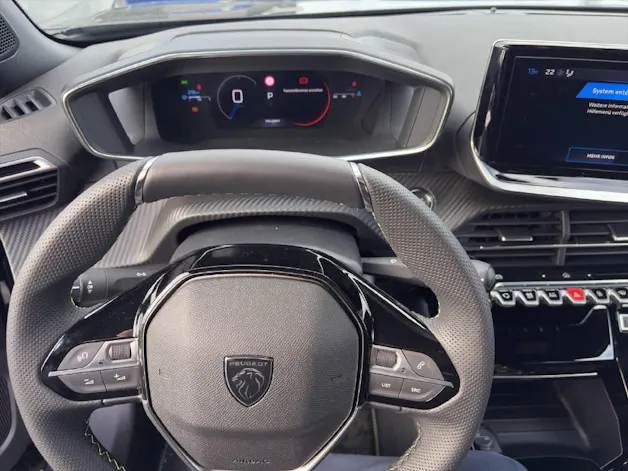 PEUGEOT 2008 1.2 Hybrid 145 GT