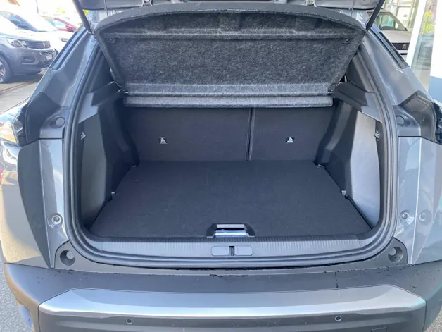 PEUGEOT 2008 1.2 Hybrid 145 Allure