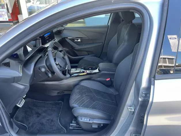 PEUGEOT 208 1.2 Hybrid 145 GT