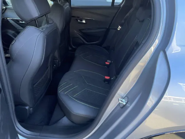 PEUGEOT 208 1.2 Hybrid 145 GT